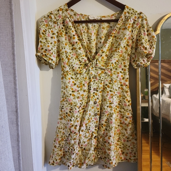 Urban outfitters floral mini dress - Picture 2 of 4
